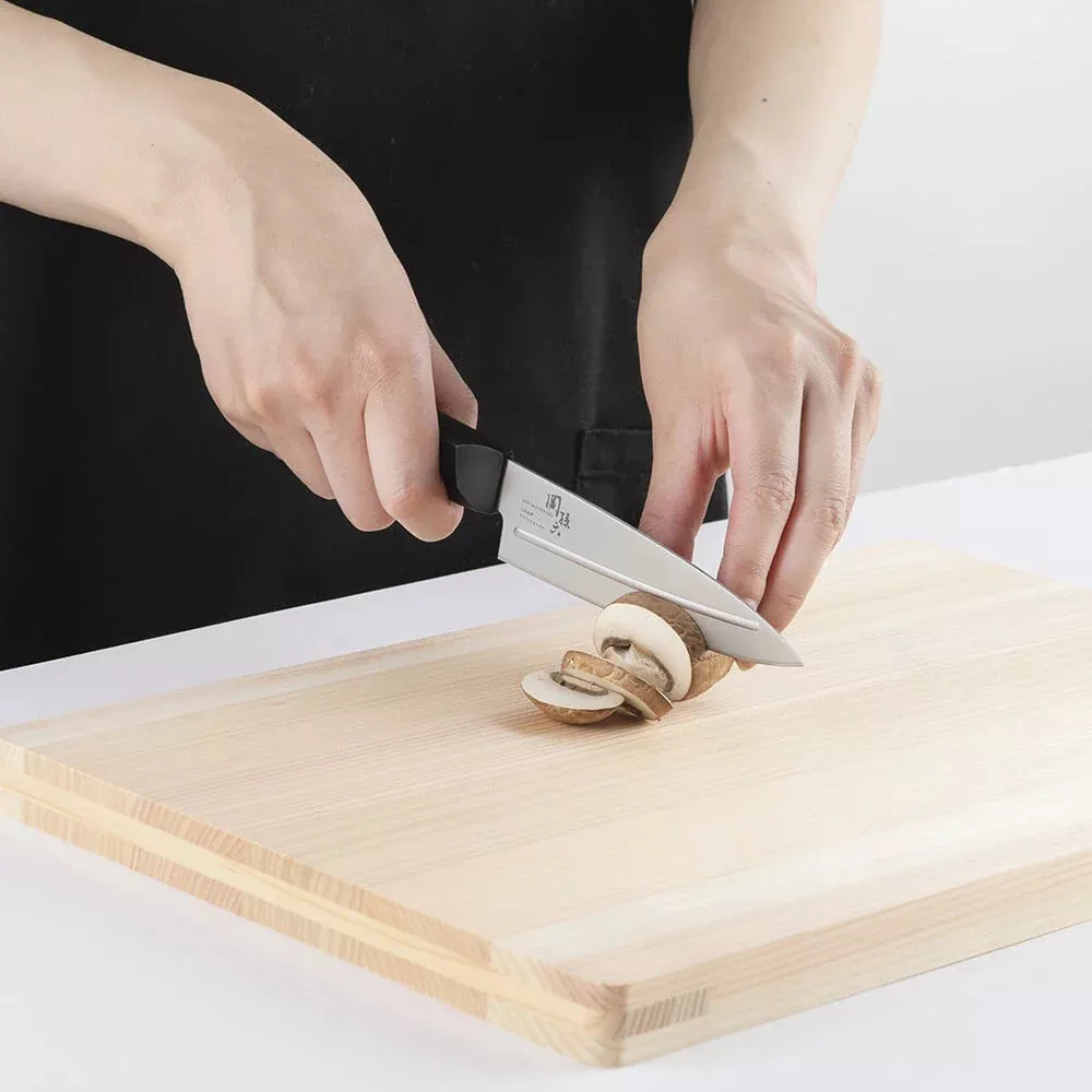 KAI Seki Magoroku Shironezu – Uniwersalny Nóż Kuchenny, Ostrze 12 cm