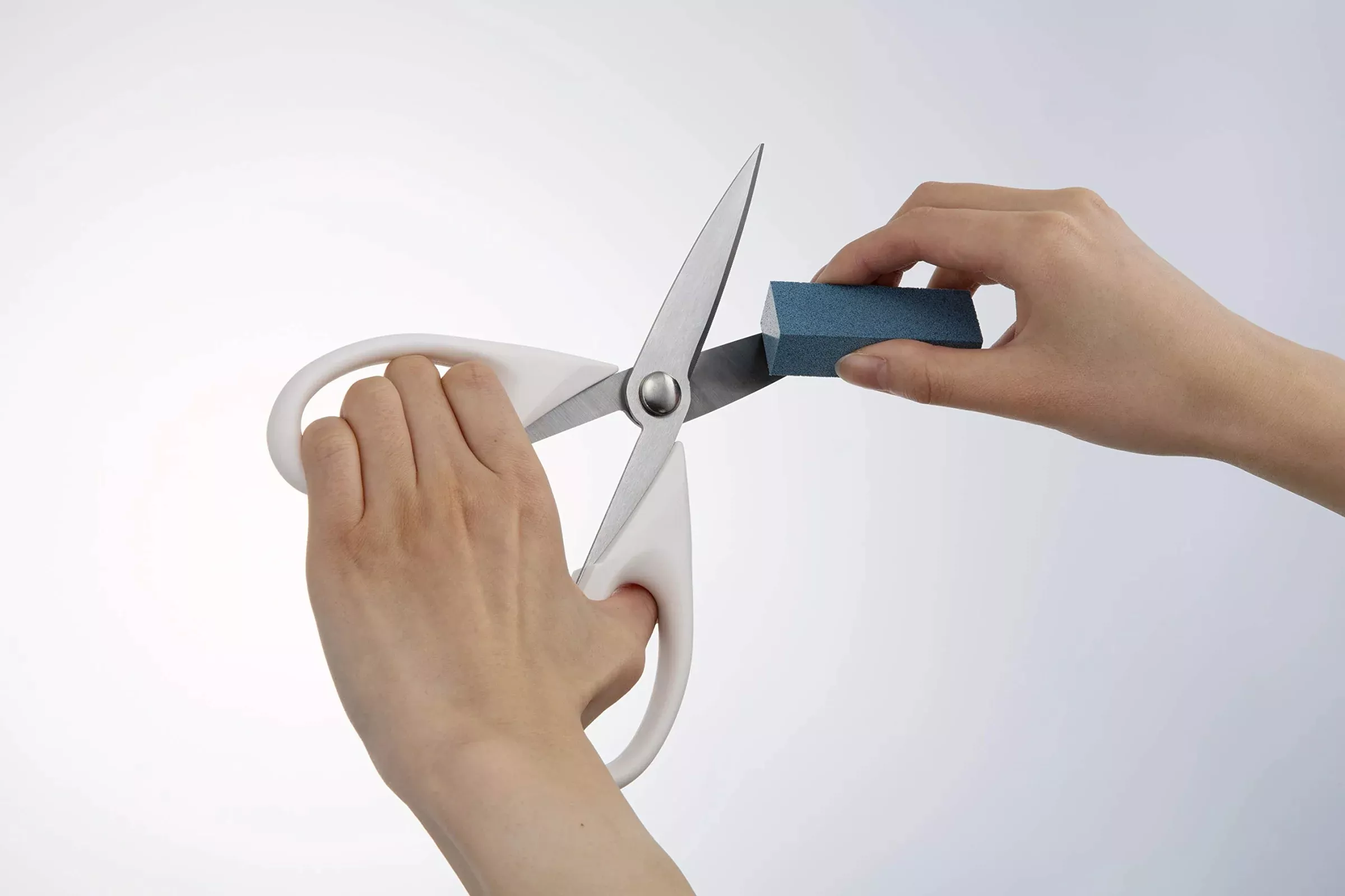 KAI Kostka do usuwania rdzy z noży i narzędzi, 6.6x2.5x2 cm