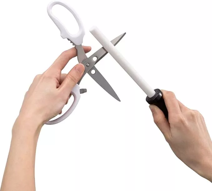 KAI Stalka Ceramiczna / Musak do Ostrzenia Noży, Pręt 16 cm